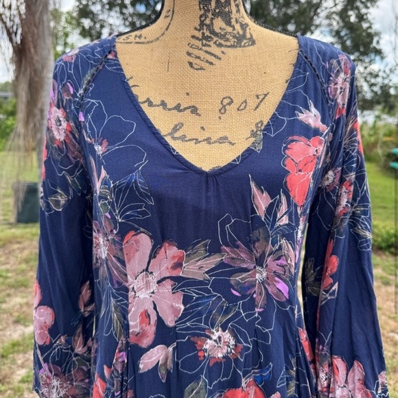 Lightweight! Free People Eyes On You Navy Floral Boho V-Neck 3/4 Sleeve Dress - Picture 6 of 12